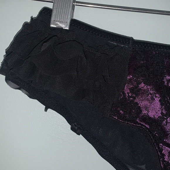 Victoria’s Secret bra and panty set. - Picture 7 of 9